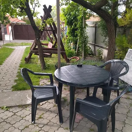 Tibor Skarba Apartment Dunajska Streda