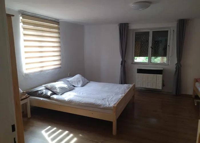 Tibor Skarba Apartment Dunajská Streda